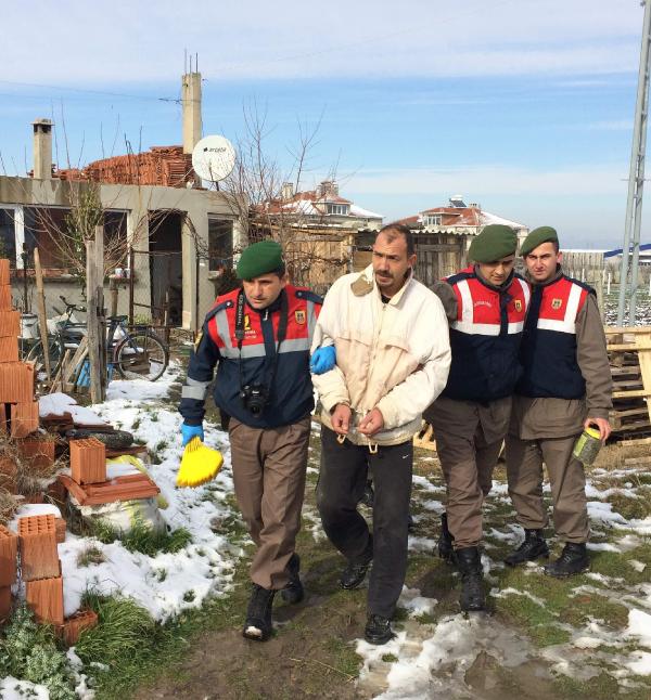 Cezaevi firarisi babasının evinde yakalandı
