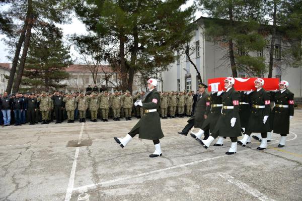 Sur’da şehit olan uzman çavuş memleketine uğurlandı