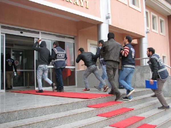 Viranşehir'de hırsızlık operasyonu: 5 gözaltı