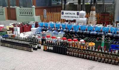 Antalya'da 1100 litre sahte içki ele geçirildi