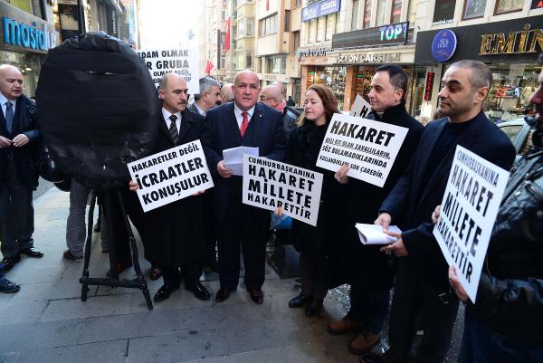 CHP İstanbul İl Binası önüne siyah çelenk bıraktılar