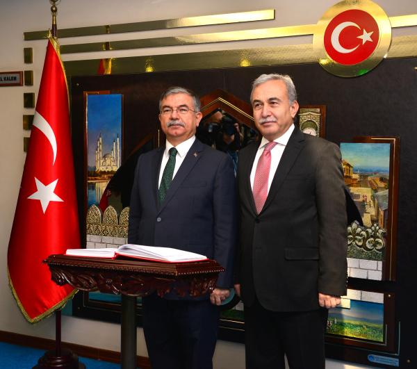 Bakan Yılmaz: Rusya'nın asker göndermesi bir şeyi değiştirmez