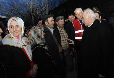 Samsun'da evleri yanan aileler konteynerlerde kalacak