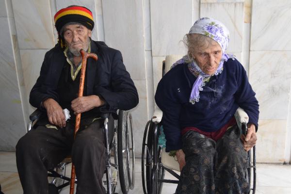 Yaşlı çifte devlet yardım elini uzattı