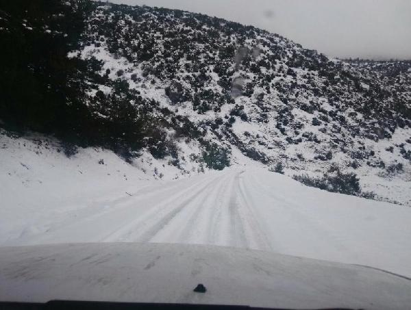 Kırkağaç'ta kardan kapanan yolların hepsi açıldı