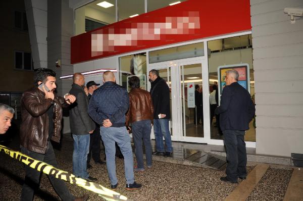 Antalya'da banka soygunu: 1 yaralı (2)- yeniden