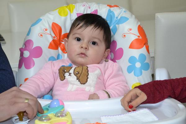 Engelli annenin çocuk sevinci