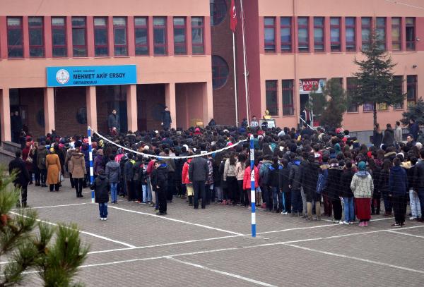 Ortaokul öğrencisi, karne almadan bir gün önce intihar etti