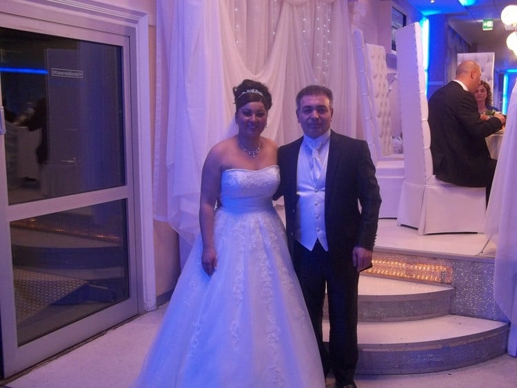Medet Aslan evlendi