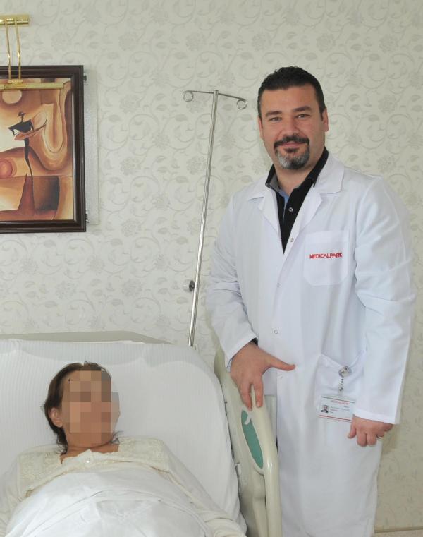 Kanser hastası kadına bağırsağından mesane yapıldı