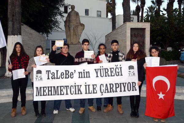 Liselilerden şehit aileleri ile Mehmetçiğe anlamlı hediye