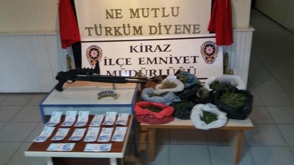 Polisten uyuşturucu ve sahte para operasyonu