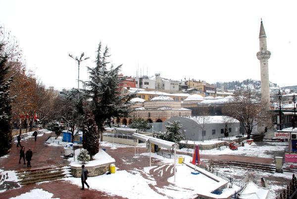Kastamonu'da 303 köy yolu kardan kapandı