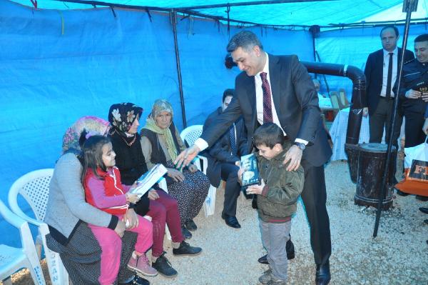 Şehit oğlu Vali'den oyuncak istedi