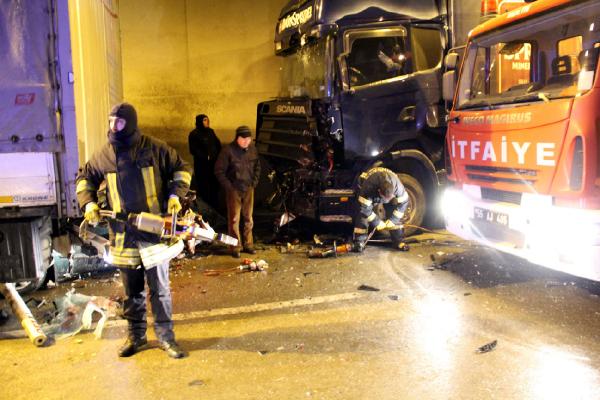 Havza Tüneli'nde 11 aracın karıştığı zincirleme kazada 7 kişi yaralandı