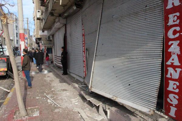 Nusaybin'de polis aracına saldırı (2)