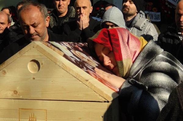 Karne aldığı gün ölen Açelya gözyaşlarıyla toprağa verildi