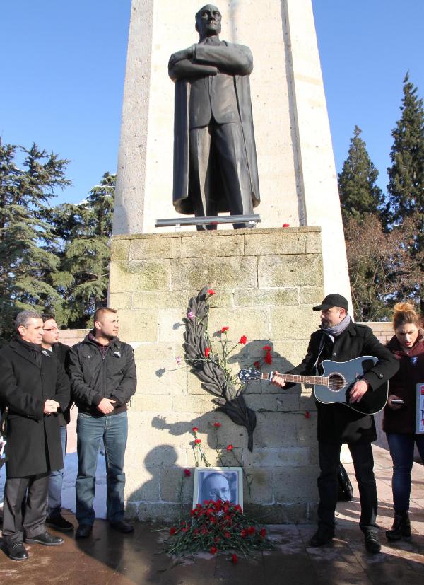 Uğur Mumcu, Balıkesir'de anıldı