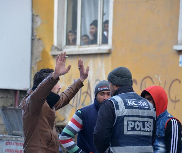 Konya'da Suriyeli mahallesine polis operasyonu