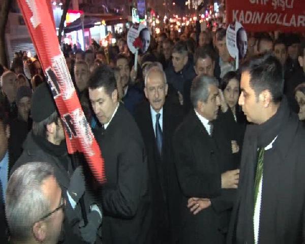 Uğur Mumcu, Harbiye'deki anıtının önünde anıldı...