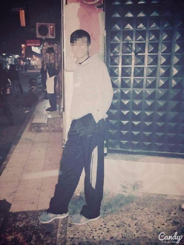 Korsan gösteride polise saldıran bir kişi ayağından vuruldu