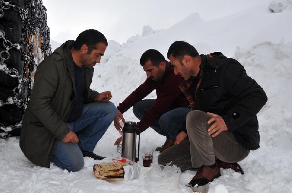 Ekipler, hamile kadın için seferber oldu