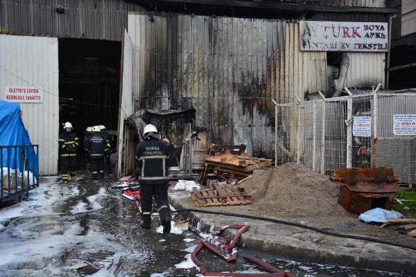Bursa'da ev tekstili fabrikasında yangın