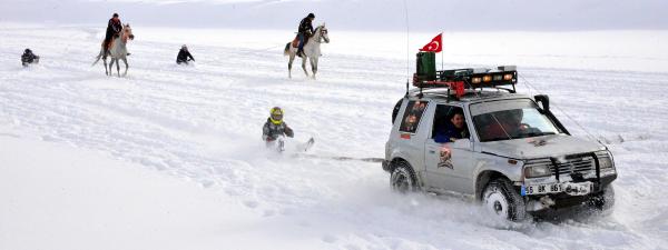 Çılgın Dadaşlar
