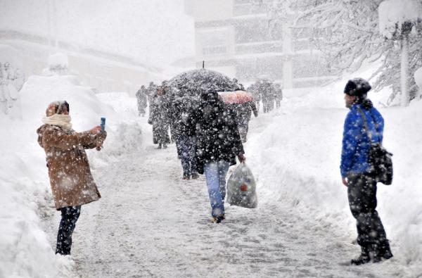 Rize'de kar çilesi