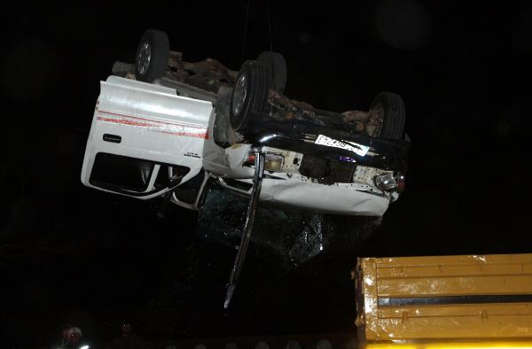 Kahramanmaraş'ta kamyonet dereye devrildi: 1 ölü, 4 yaralı