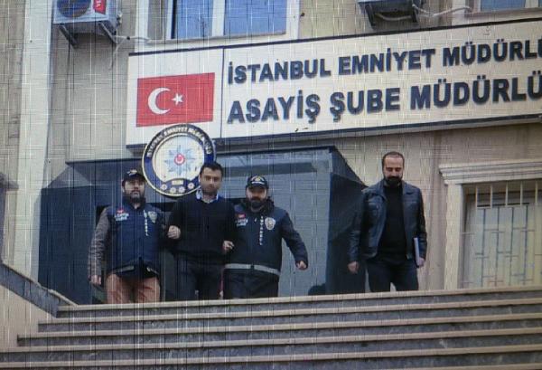 Genç kız: "Sırtıma bıçak dayadı delik deşik edeceğini söyledi"