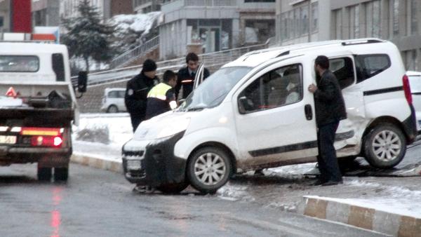 Mardin'deki kazalarda 1 ölü, 20 yaralı