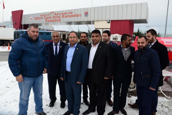 CHP Milletvekili Özcan Purçu gazeteciler Dündar ve Gül'ü ziyaret etti