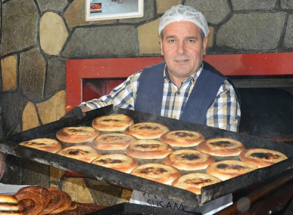 Ucuz simit satan fırıncıyı tehdit iddiası