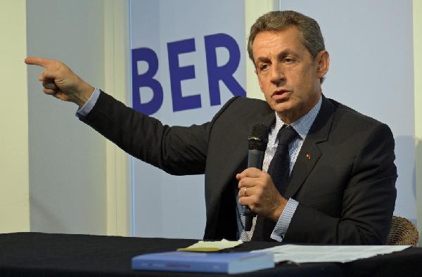 Nicolas Sarkozy kitabını tanıttı