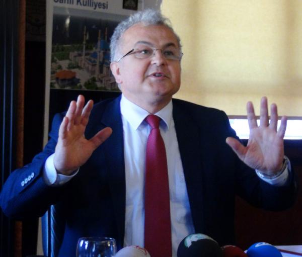 Rize Belediye Başkanı'ndan şiirli yanıt: Bilseydum göğe branda gererdum (2)