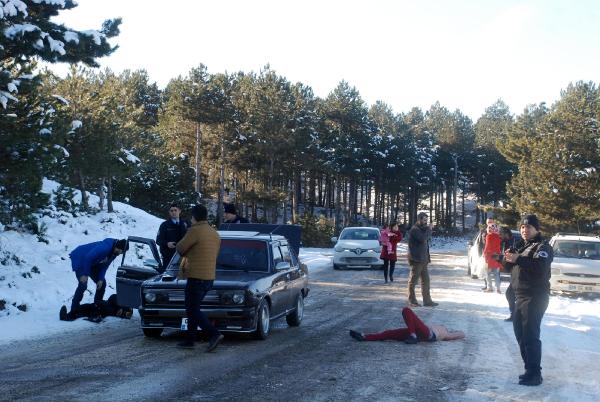 Kastamonu'da seyir halindeki otomobile pusu: 1 ölü, 1 yaralı