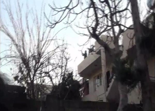 Polis, damlarda uyuşturucu satıcılarını kovaladı