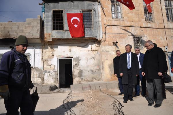 Şehit üsteğmenin ailesine aldığı evi belediye yenileyecek (2)