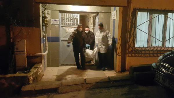 Evinden kokular gelince öldüğü anlaşıldı