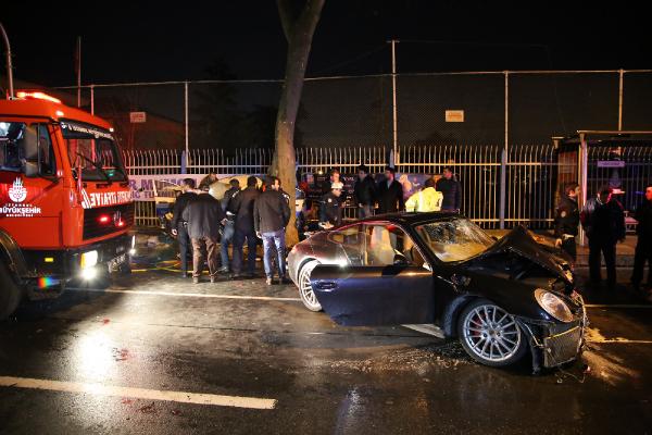 Beşiktaş'ta trafik kazası: 1 polis şehit, 1 polis yaralı