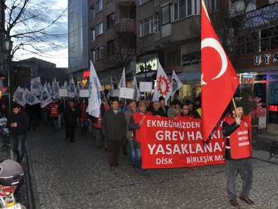 Eskişehir'de 300 metal işçisi yürüdü