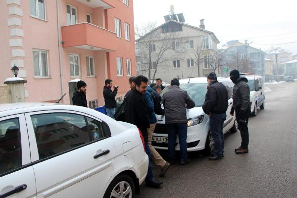 Bildiriye destek için imza atan 5 akademisyenin evinde arama