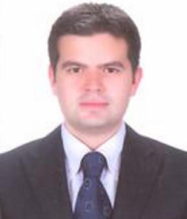 Akademisyen kazada öldü