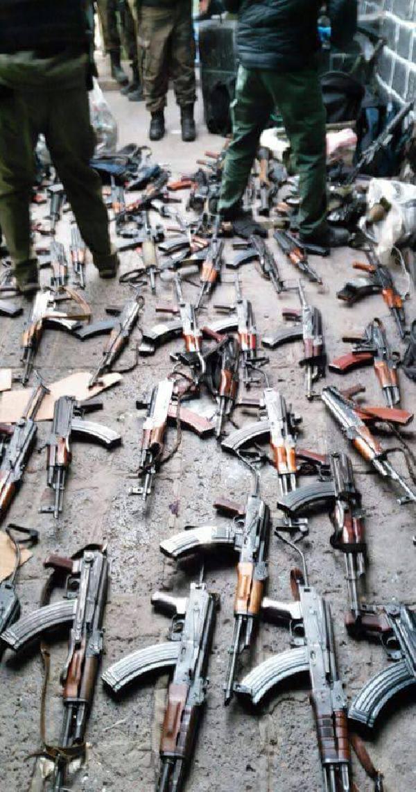 Sur'da PKK'nın cephaneliği ele geçirildi