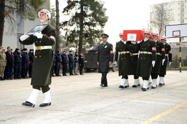 Sur'da şehit olan astsubay son yolculuğuna uğurlandı