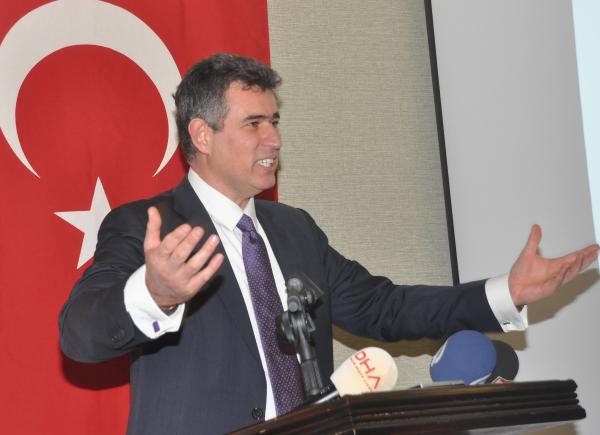 Metin Feyzioğlu: Türkiye Cumhuriyeti Devleti tarihin en büyük kalkışmasıyla karşı karşıyadır