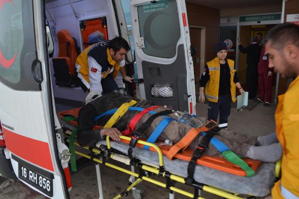 Asansör boşluğuna düşen işçi ağır yaralandı