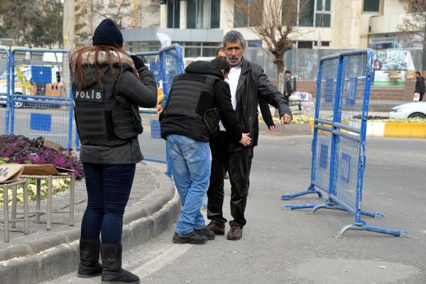Diyarbakır Sur'da PKK saldırısı: 3 asker şehit (3)