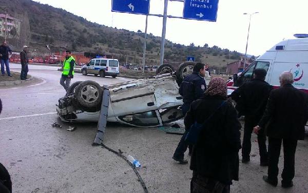 Karabük'te 2 otomobil çarpıştı: 11 yaralı